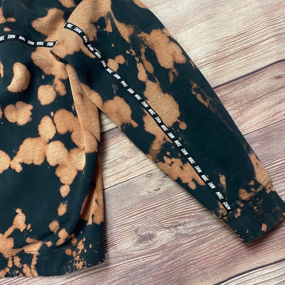 Nike bleach dyed crewneck sweatshirt - Picture 8 of 9